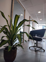 Photo n°4 de Le salon K à Caissargues (Salon de coiffure)