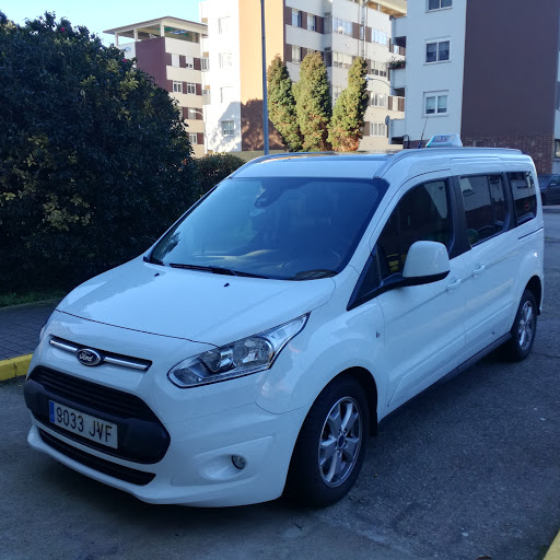 TAXI FENE FERROL, 7 PLAZAS O 5 PLAZAS Y ADAPTADO