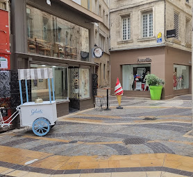 Photo n°46 de Gourmandise des papes à Avignon (Marchand de glaces)