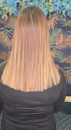 Photo n°15 de SUBLIM LADY LISSAGE BRESILIEN/SOIN DU CHEVEU/SALON FEMME/SANS VIS A VIS à Bagneux (Magasin de produits de beauté)