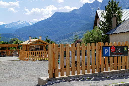 Photo de Camping Caravaneige Locations l'Iscle de Prelles à Saint-Martin-de-Queyrières (05120)