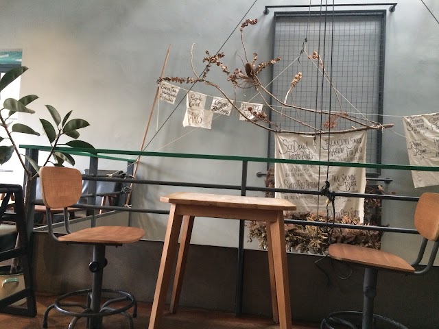 Flower in the Window Cafe