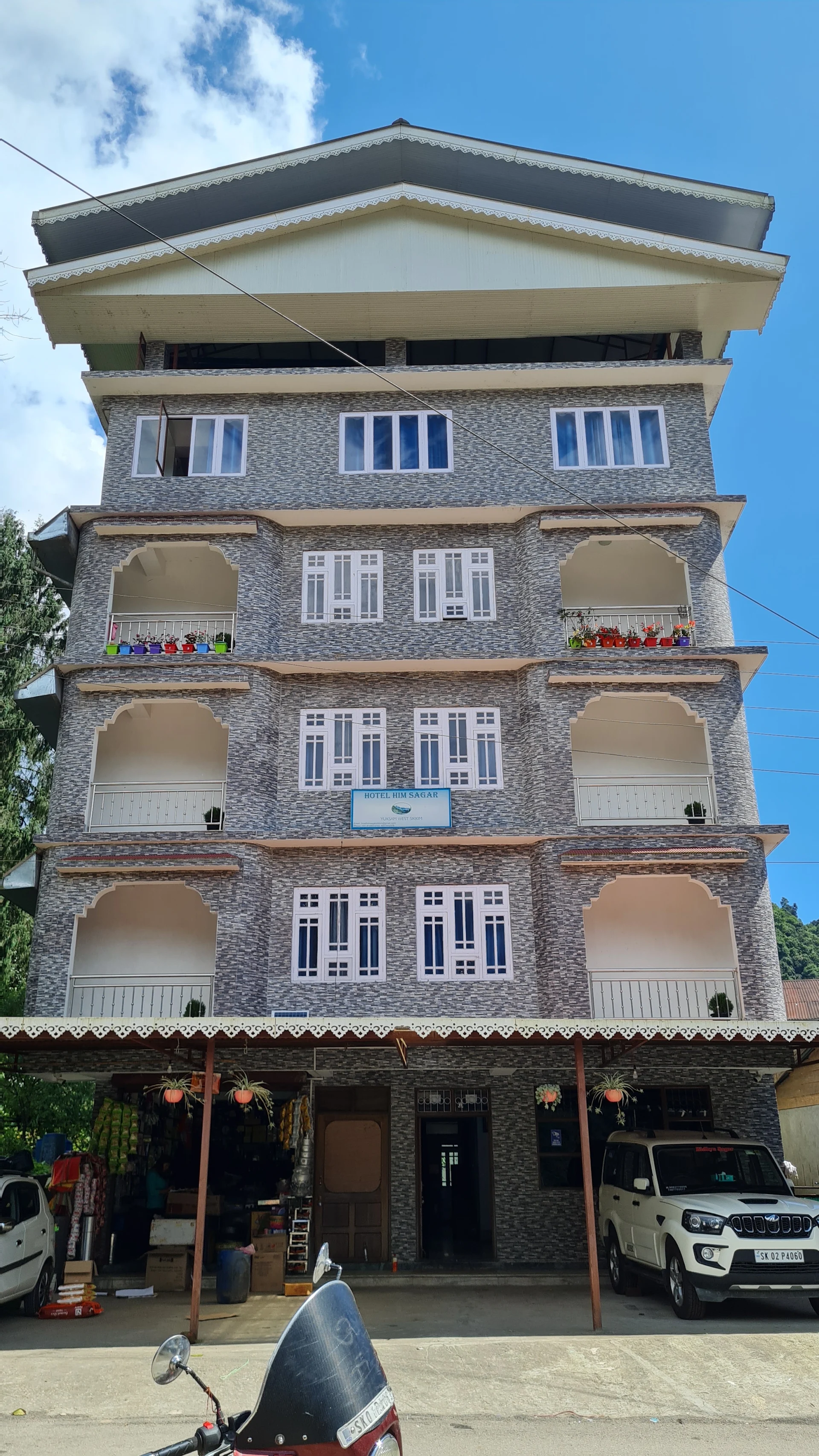 Hotel Himsagar