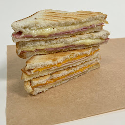 Photo n°50 de KEBEK - Famous Canadian Poutine à Puteaux (Restaurant végétarien)