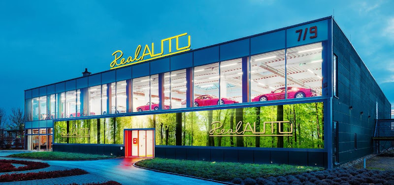 Real Auto GmbH - The Van Company - Nutzfahrzeughändler | Fahrzeugservice | Spezialumbauten