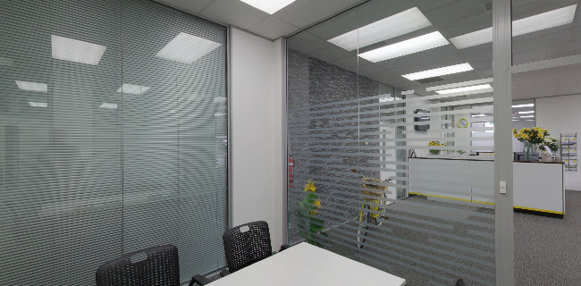 Ray White Papakura Phone number