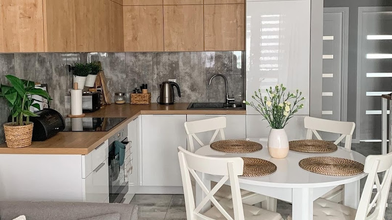 Меблі в салоні