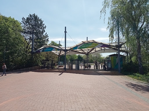 Eingang Mohriner Allee - Britzer Garten - Thumbnail