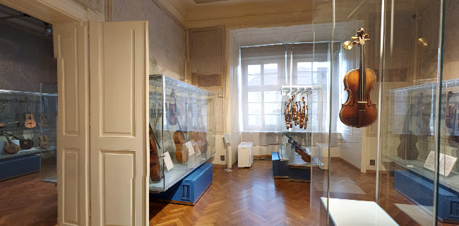 Karmelitská 2/4, 118 00 Malá Strana