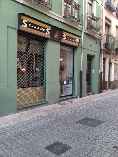Serranos Studio - Visual