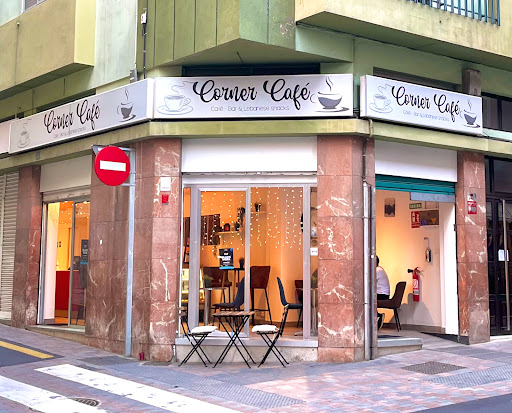 Corner café