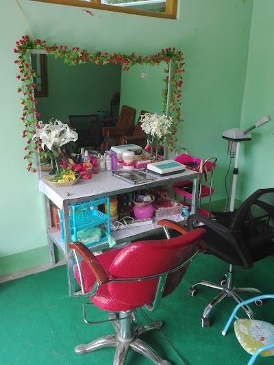 Photos of Beauty Plus