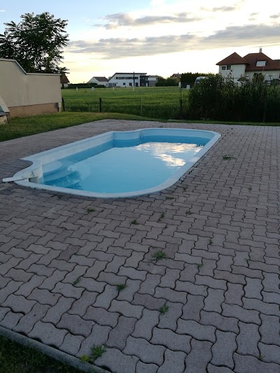 Photos of Velence apartmanok G&oacute;lya Villapark