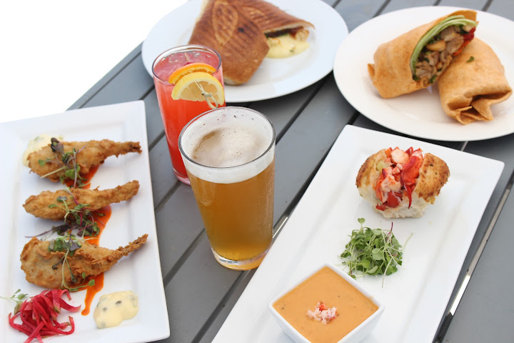 Coastal Blue Oceanside Bar & Grill by null