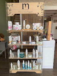 Photo n°15 de Hémisph'Hair Coiffure à Saint-Martin-la-Pallu (Salon de coiffure)