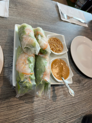 Ploy Thai Bistro - Visual