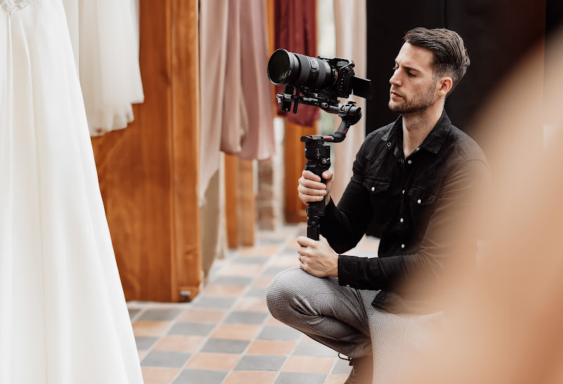 Lifestyle Visuals - Wedding Videographer photo 2
