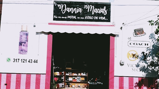 Ventas y Novedades by Dannia Macias