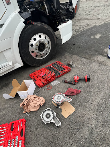 24HR Mobile TRUCKs & Tires REPAIRS LLC. RoadSide Assistance/Roadside Service - Thumbnail