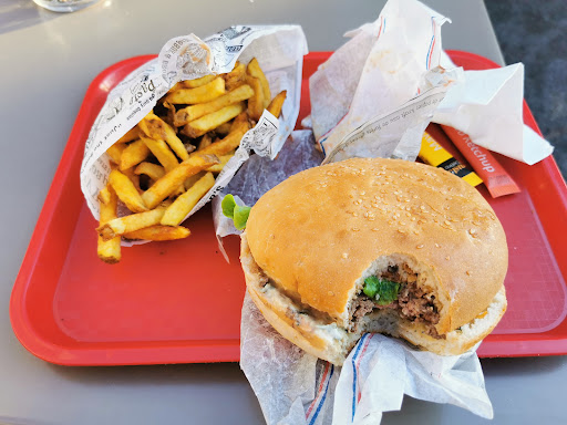 Photo 2 - Ed. Burger