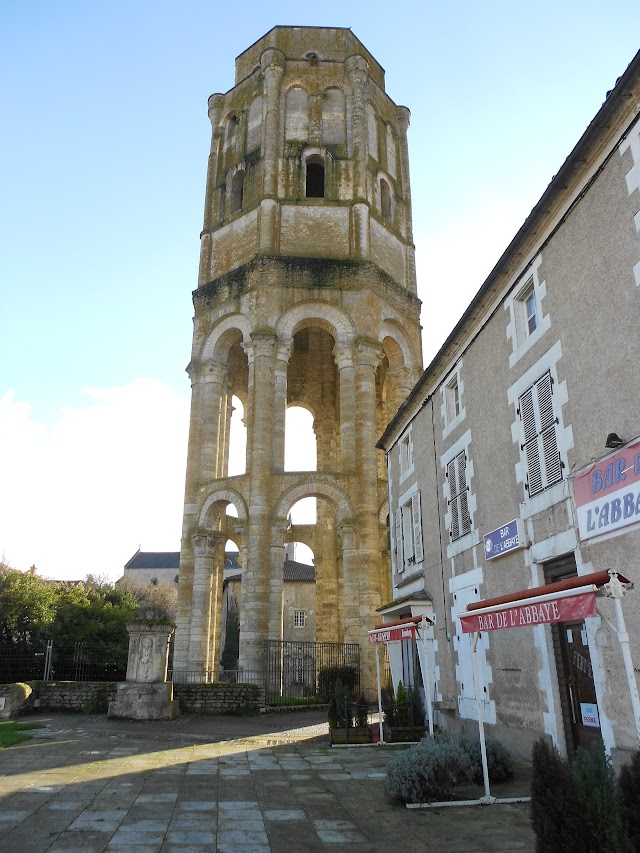 Abbaye Saint-Sauveur de Charroux