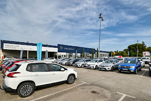 Photo n°19 de Peugeot Salon de Provence - Groupe Autosphere à Salon-de-Provence (Vendeur de voitures d'occasion)