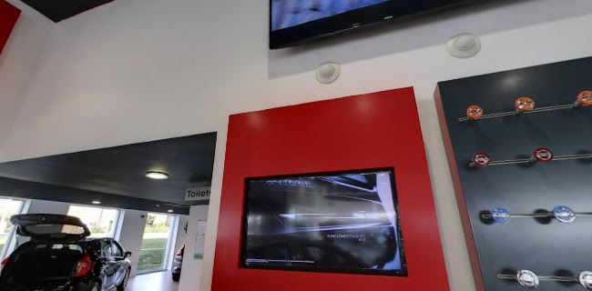 Glyn Hopkin Nissan Bedford - Car dealer