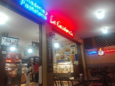 Photos of Panader&iacute;a Y Pasteleria La Excelencia