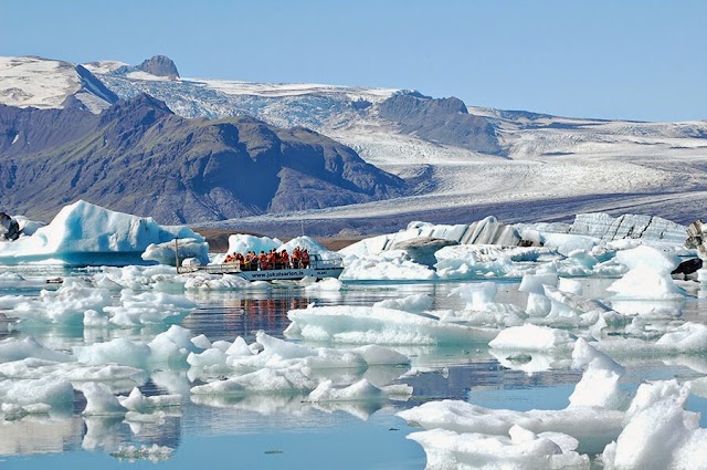 Jökulsárlón - Glacier Lagoon | Boat Tours and Cafe