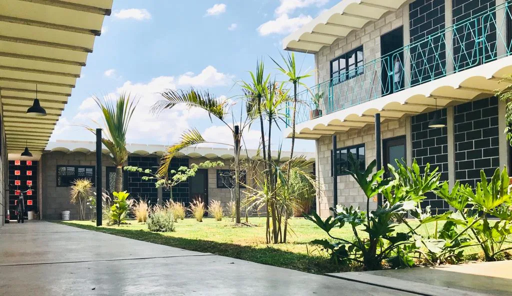 Cálido Cosmos Hotel