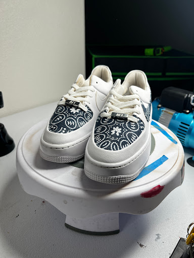 Sneaker ER - Visual
