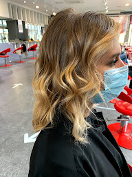 Photo n°28 de Vog Coiffure Enghien-les-Bains à Enghien-les-Bains (Salon de coiffure)