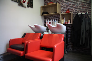 Photo n°3 de Aux Ciseaux Magiques chez Virginie Breton à Sougé (Salon de coiffure)