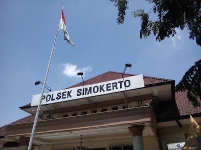 Photos of Polsek Simokerto