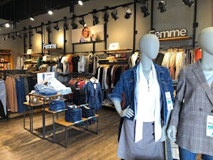 Photo n°4 de Bonobo à Lécousse (Magasin de vêtements pour femmes)