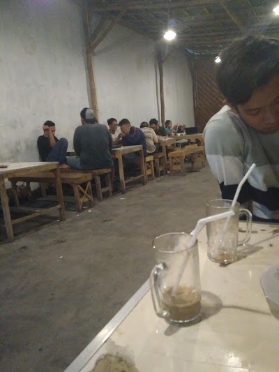 Photos of Caf&eacute; Dulur Dewe