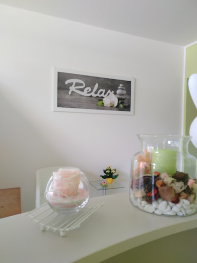 ESSENZIALE studio professionale di massaggi di Facchin Deborah - Thumbnail