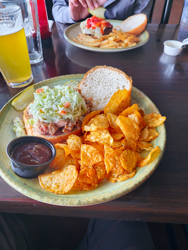 Slippery's Bar & Grill - Thumbnail