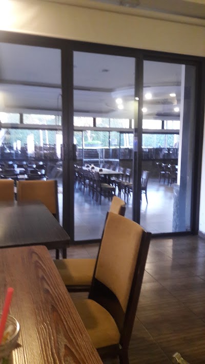 Photos of Sarnay RestoCaf&eacute;&Bar
