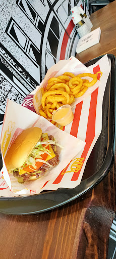 Photo 7 - Butch Burger !!!