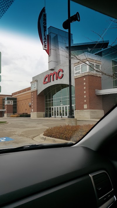 Photos of AMC Showplace Naperville 16