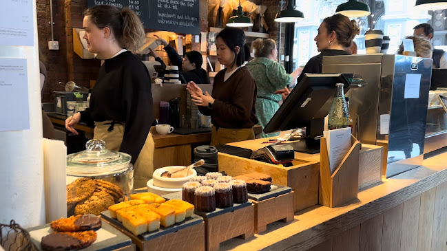 Reviews of Monmouth Coffee Company in London - Coffee shop