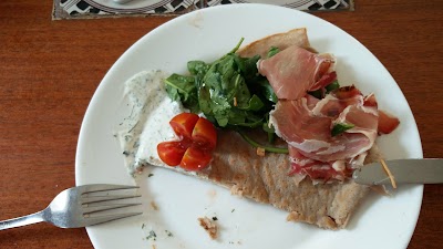 Photos of Hans & Grethe Cr&ecirc;perie