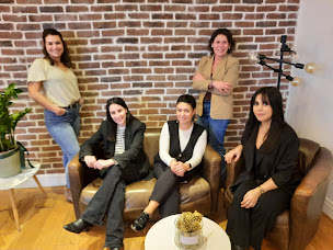 Photo n°4 de Century 21 Les Abbesses à Paris (Agence immobilière)