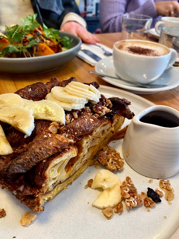 Discover the best brunch spots in Balham, including Heart of Balham (HOB), Megan's on the Hill, Milk London, and more. Indulge in delectable delights and a charming atmosphere. Explore our comprehensive guide to experience the finest brunch offerings in Balham.