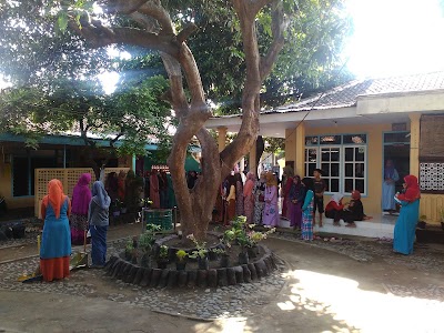 Photos of Asrama Nurul Qoni' (NQ)
