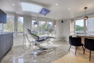 Photo n°4 de Dr Roberta BARRETO à Courbevoie (Dentiste)