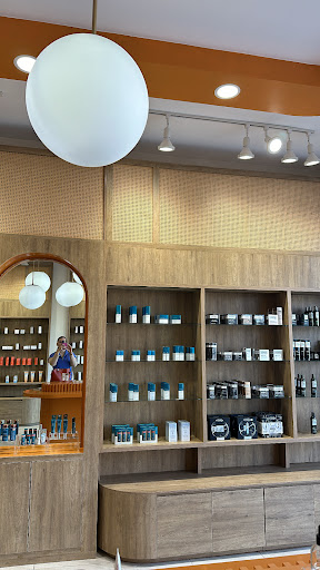 Snail Pharma - Farmacia Dermatologica Gallery - United States