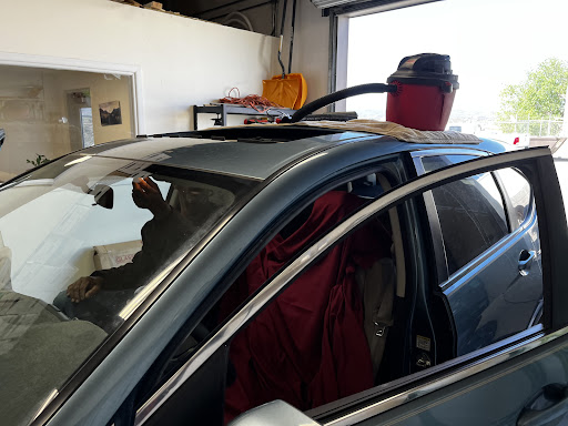 Adventure Auto Glass - Thumbnail