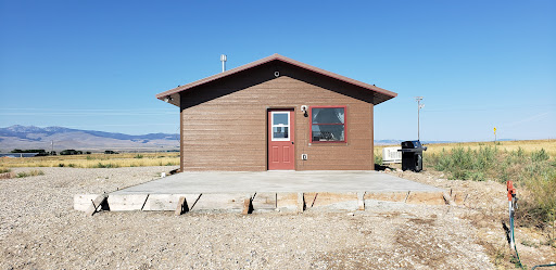 Shedhorn Cabins & Horse Motel - Thumbnail